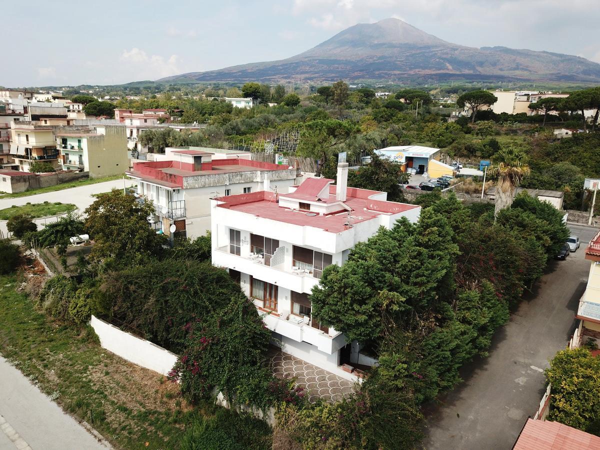 B&B Il Giardino Di Villa Anna Trecase Luaran gambar